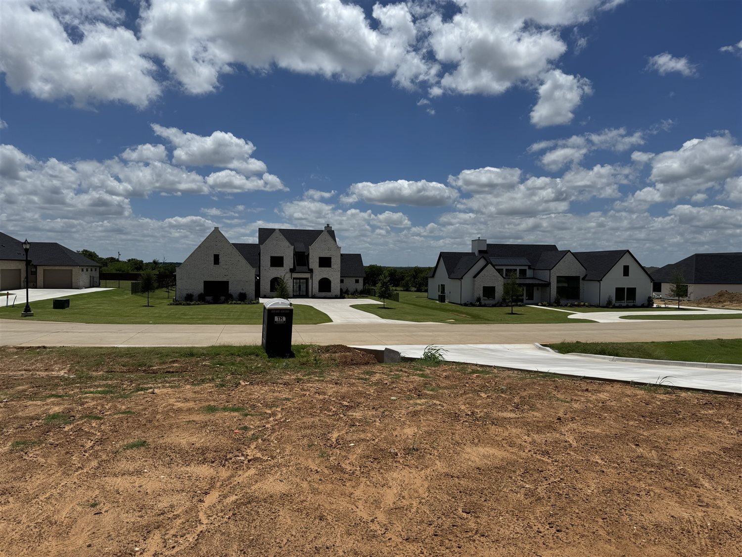 Custom estate lots new builds